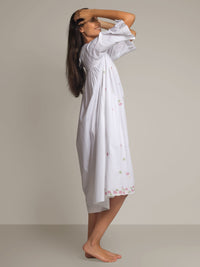Malia, Nightdress