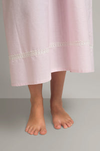 Josee, Nightdress