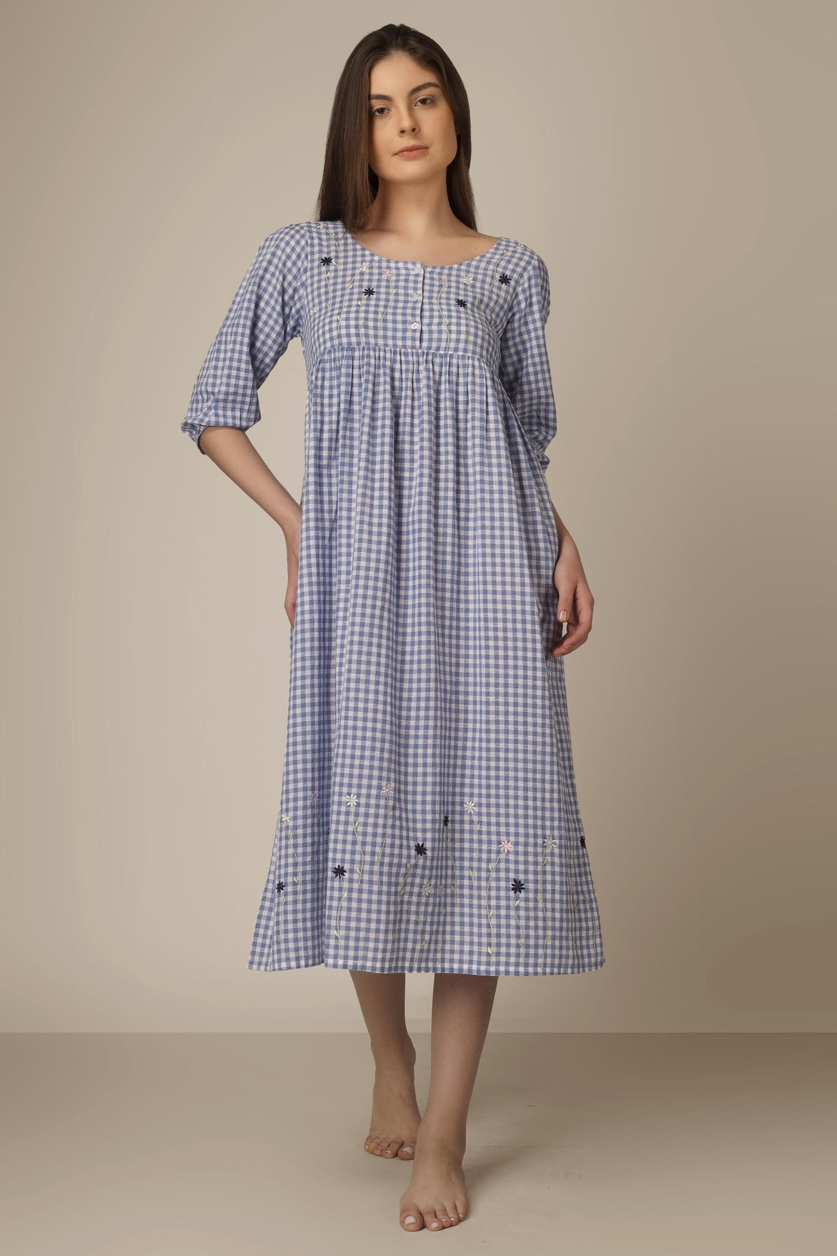 Daisy, Dress