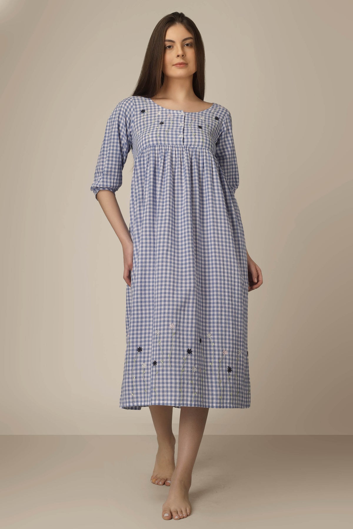 Daisy, Dress