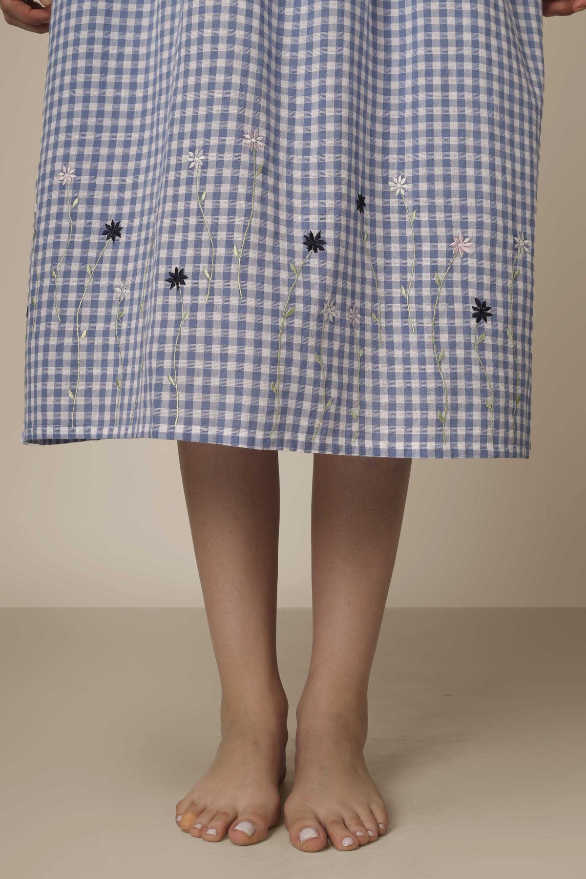 Daisy, Dress