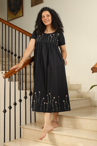 Daisy, Dress