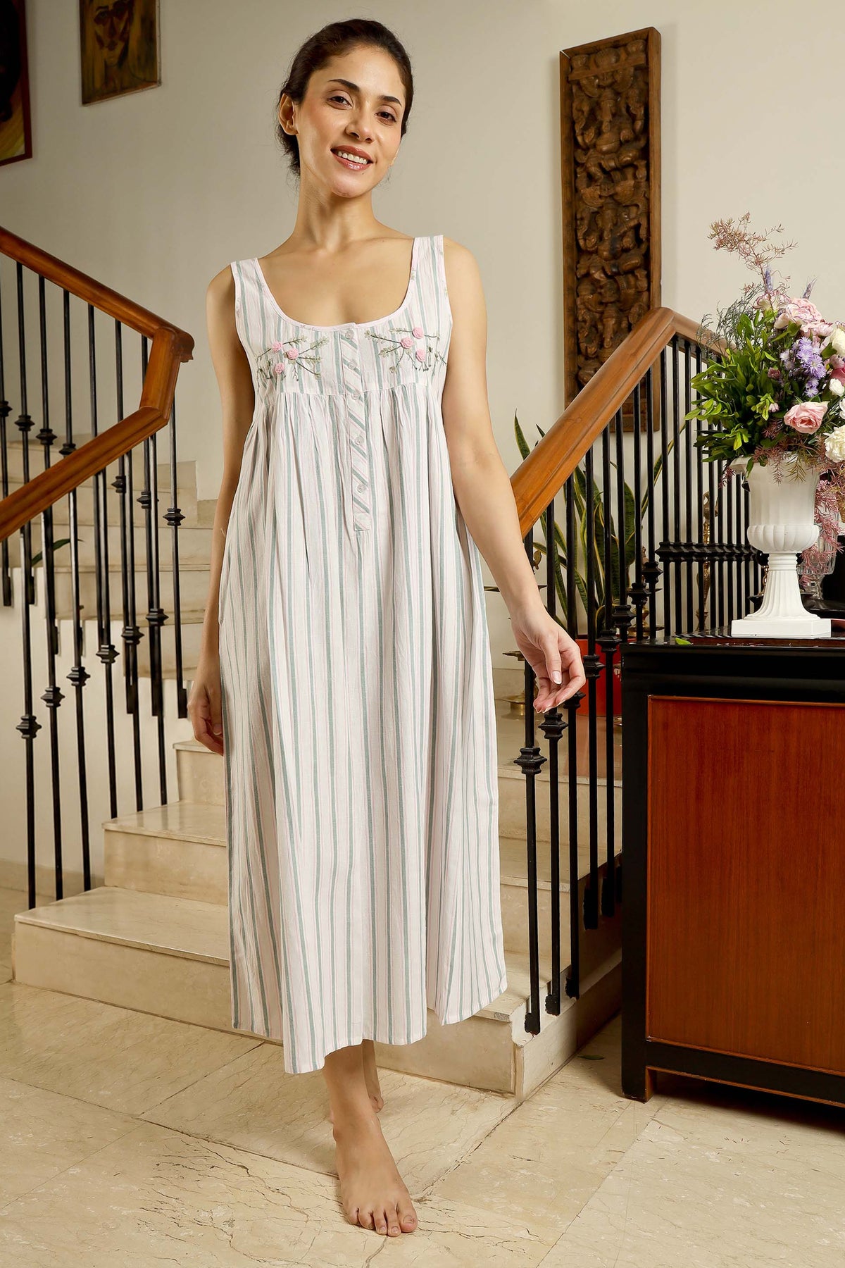 Kate, Dress