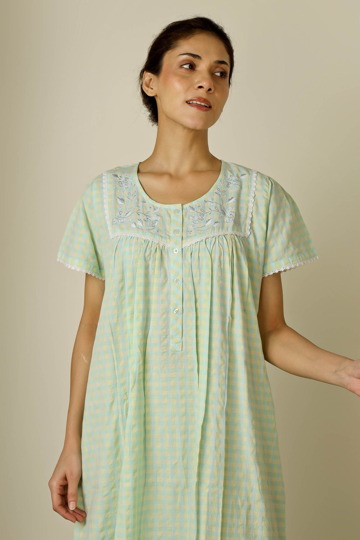 Rene, Nightdress