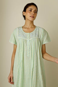 Rene, Nightdress