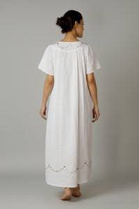Pregita, Nightdress