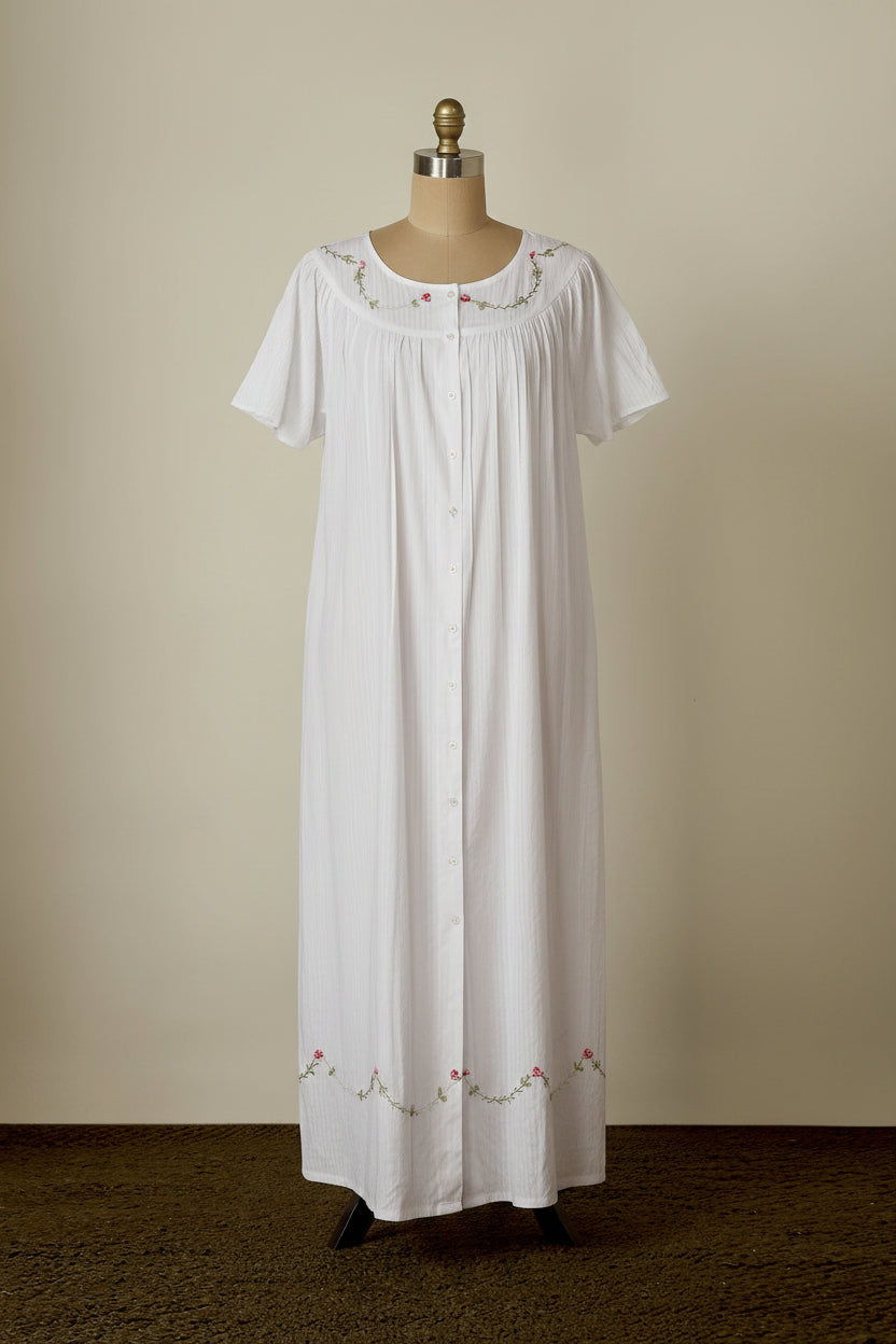 Pregita, Nightdress