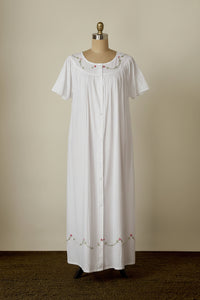 Pregita, Nightdress