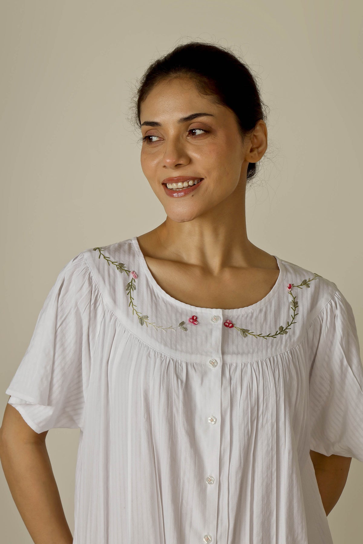 Pregita, Nightdress
