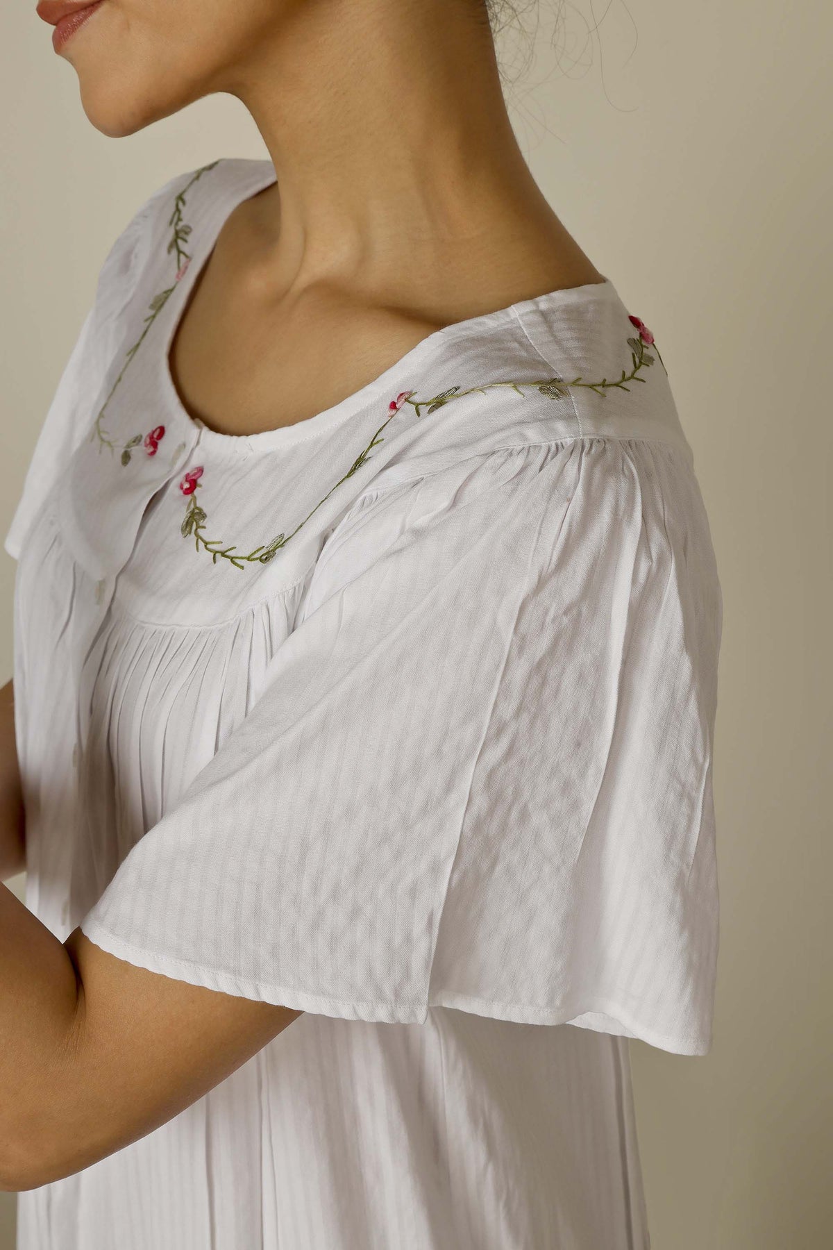 Pregita, Nightdress