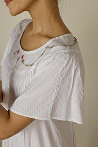 Pregita, Nightdress