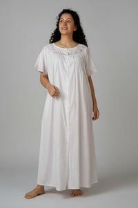 Tessa, Nightdress