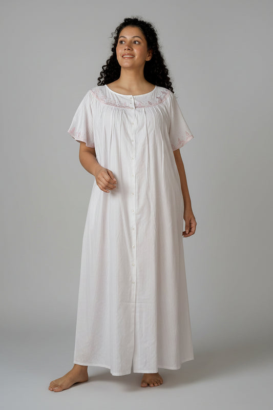 Tessa, Nightdress