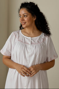 Tessa, Nightdress