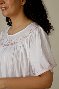 Tessa, Nightdress