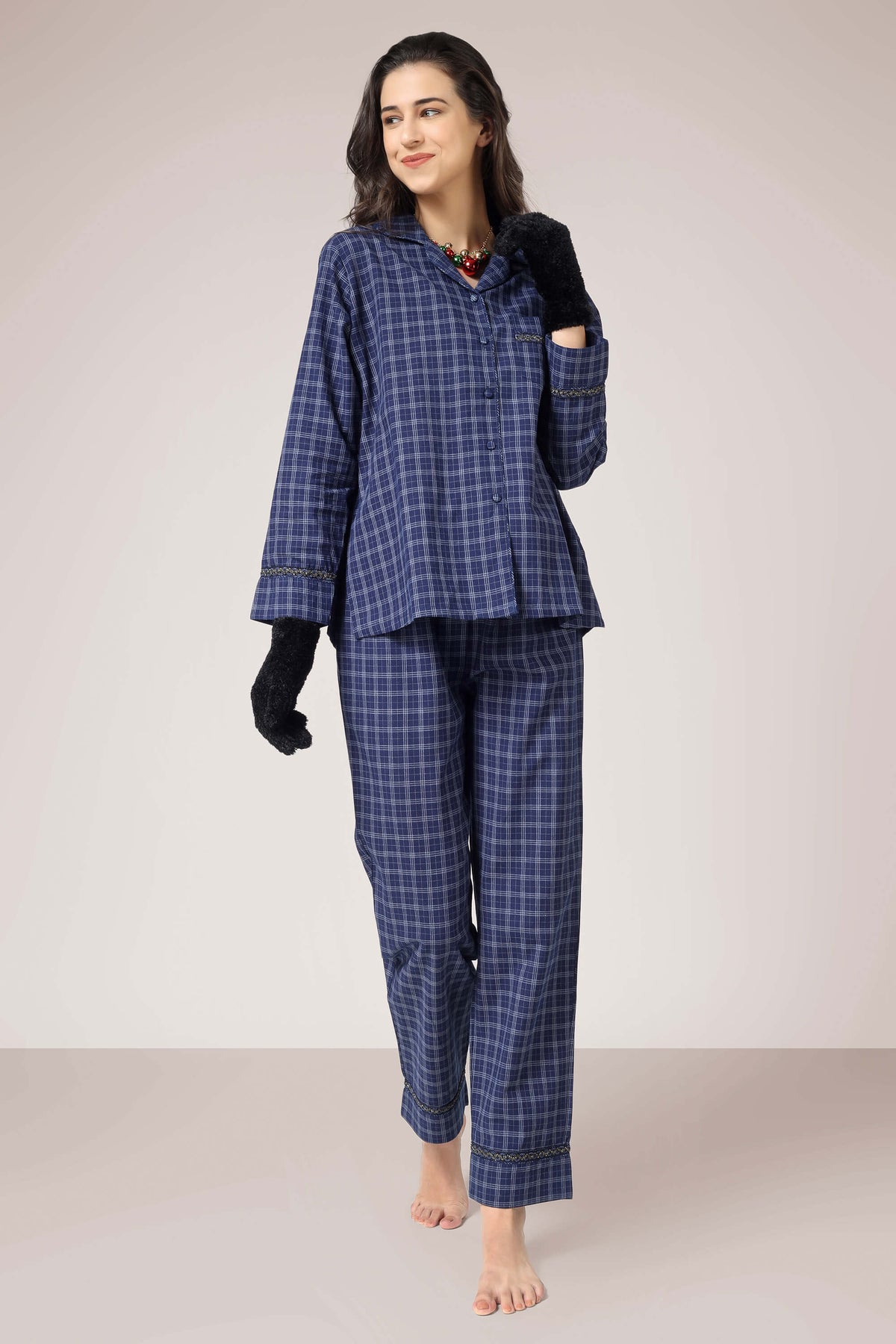 Maisel, Pyjama Suit