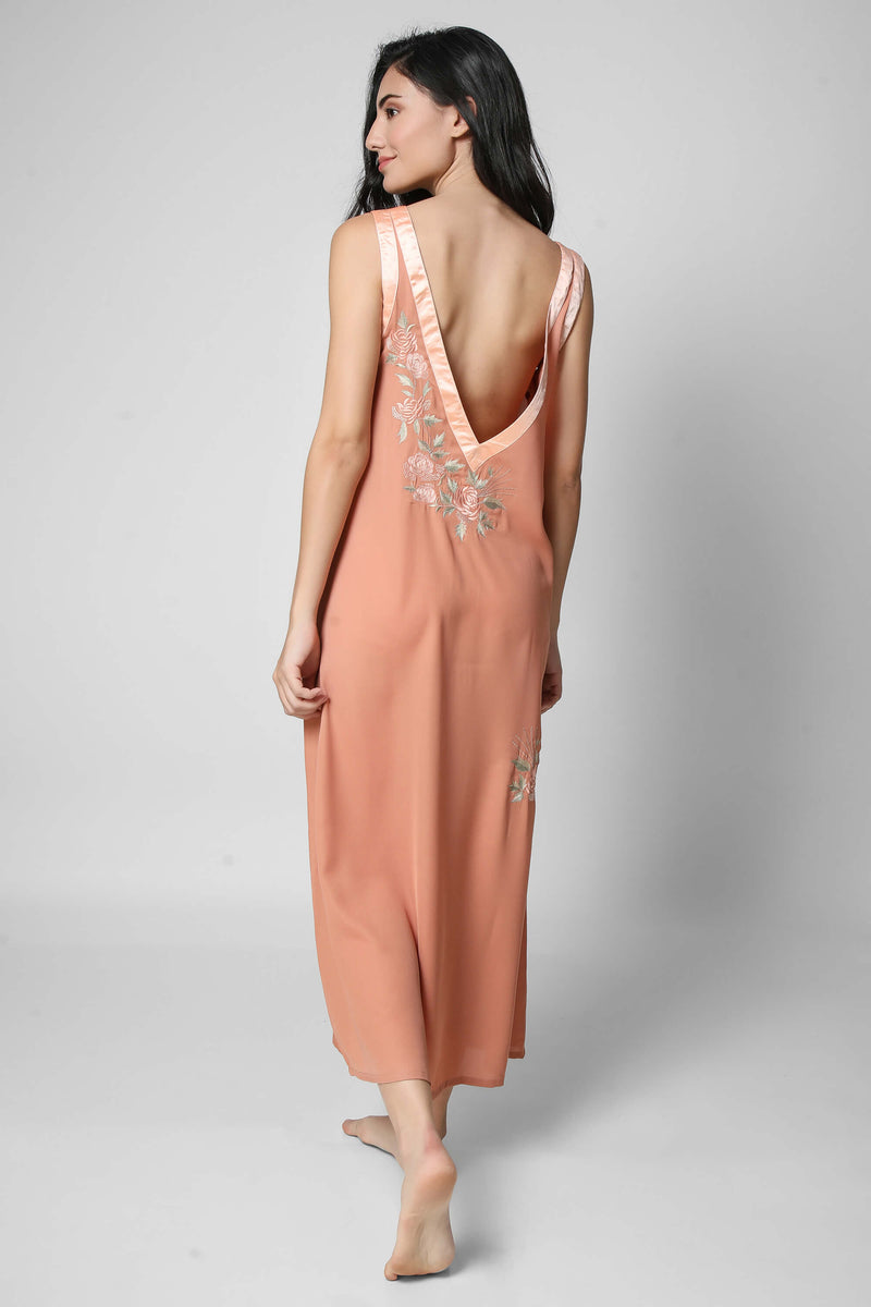 Nuria, Nightdress