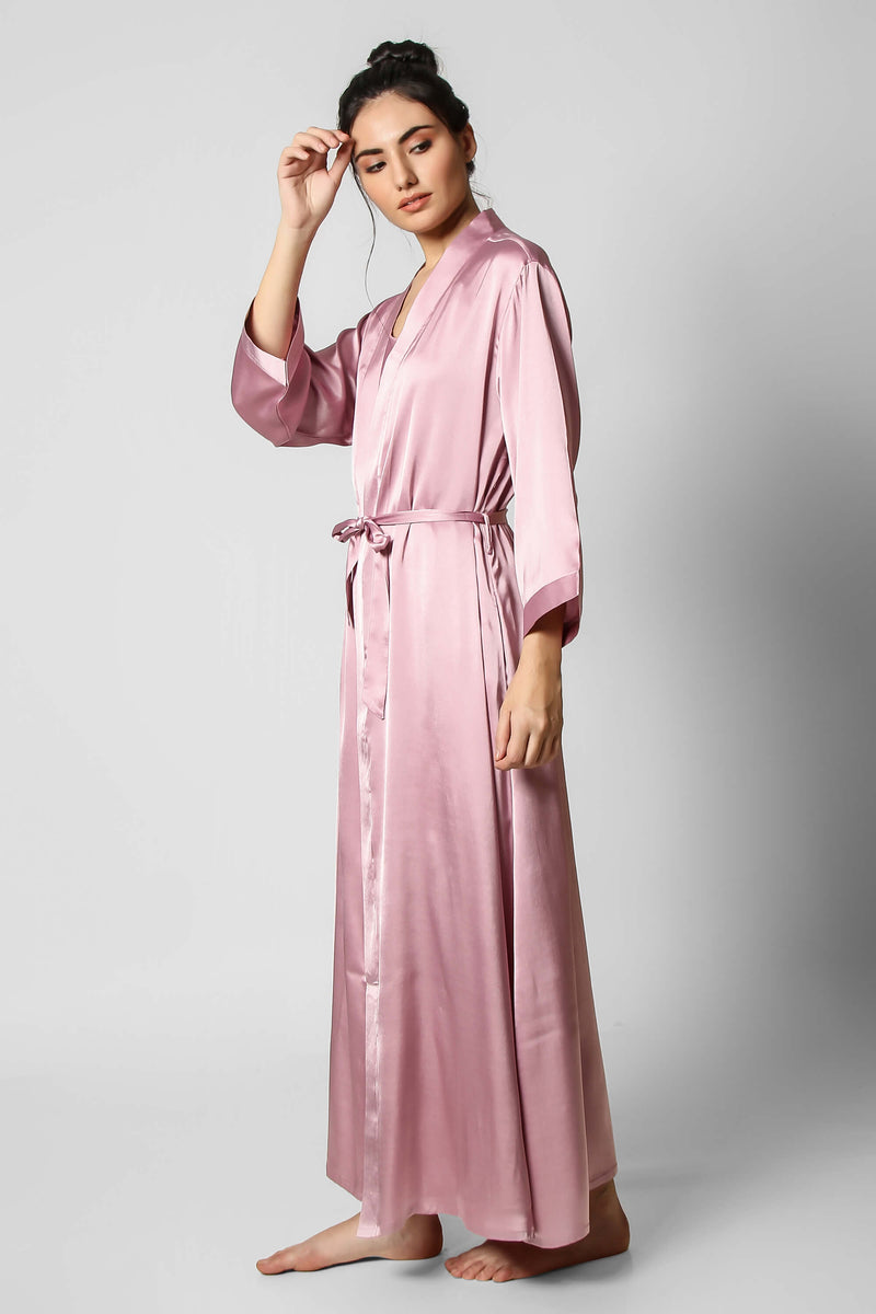 Gen, Gown