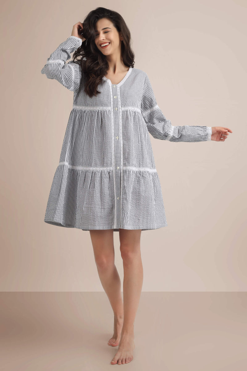 Fio, Dress